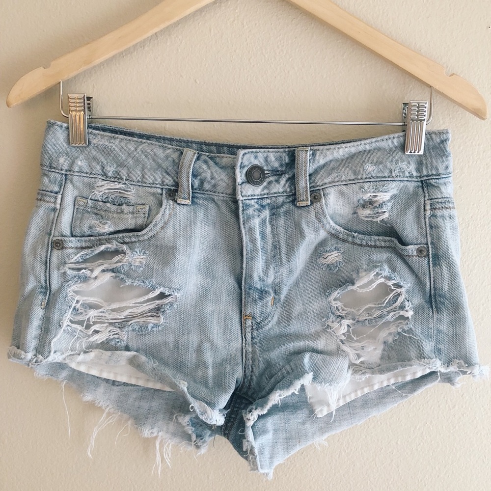 American Eagle Mid Waist Festival Shorts